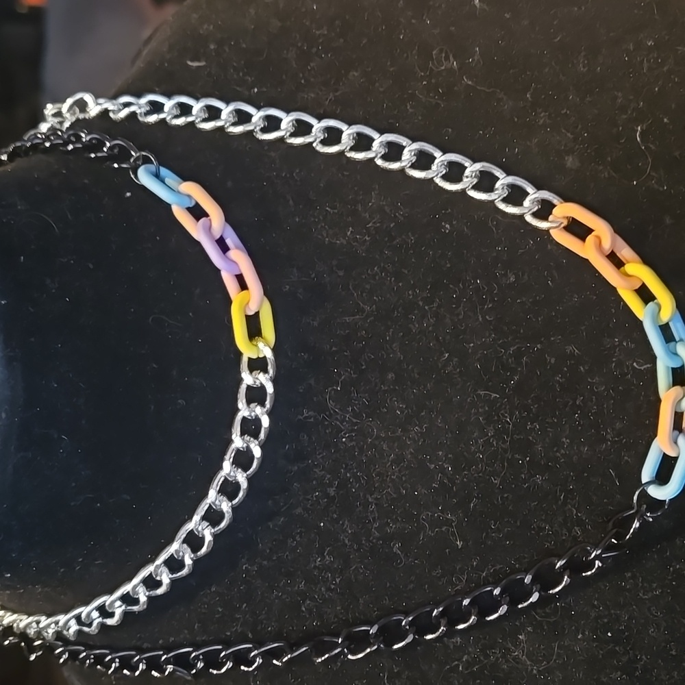 Multicolor Chain Necklace - Picture 7 of 10